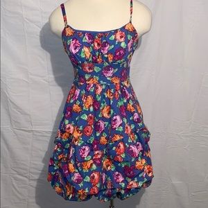 Size 6 women’s zip up dress